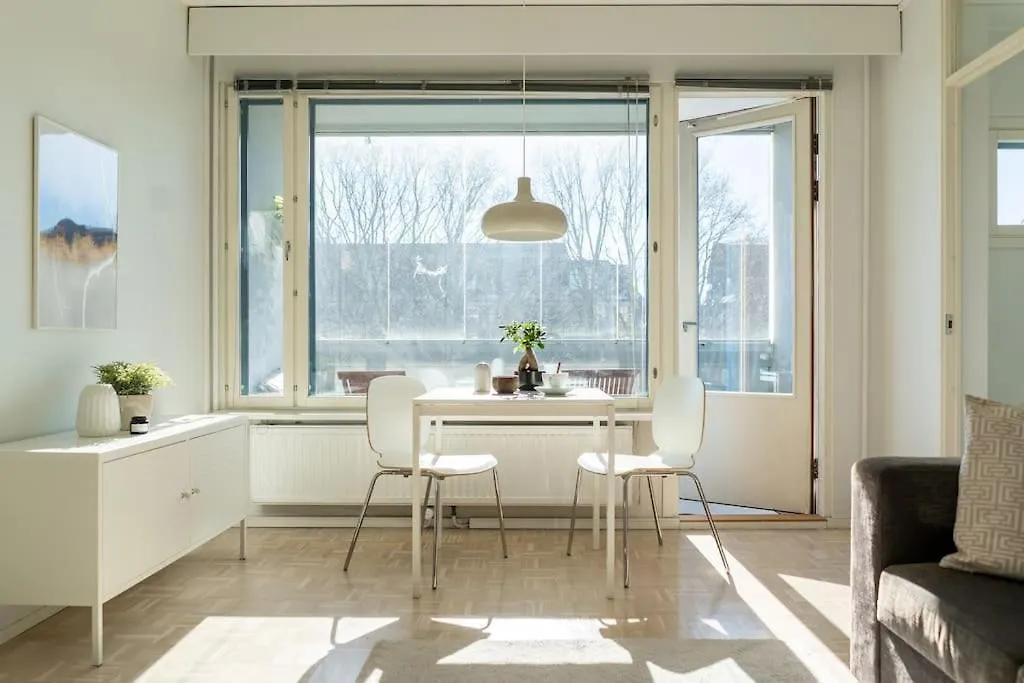 赫尔辛基Studio W/ Balcony For 4公寓