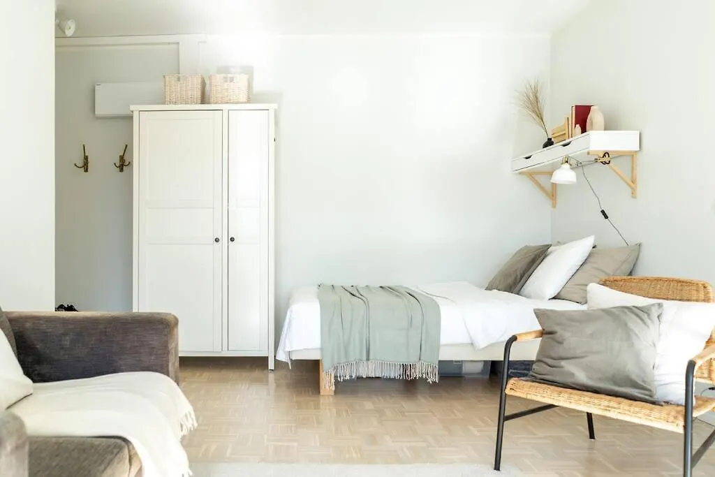 Studio W/ Balcony For 4 Apartment Helsinki